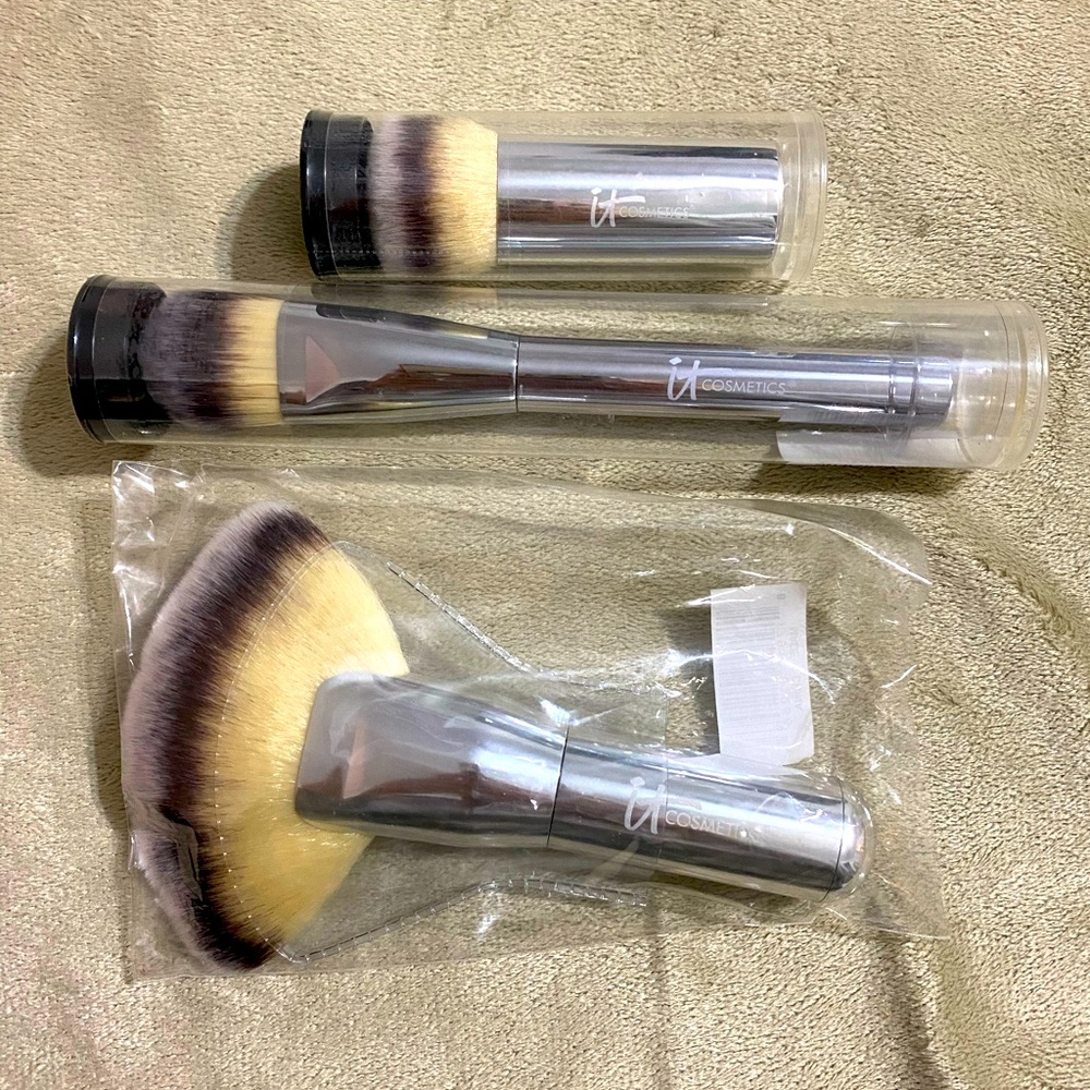 NEW SEALED It Cosmetics Makeup Brush Set